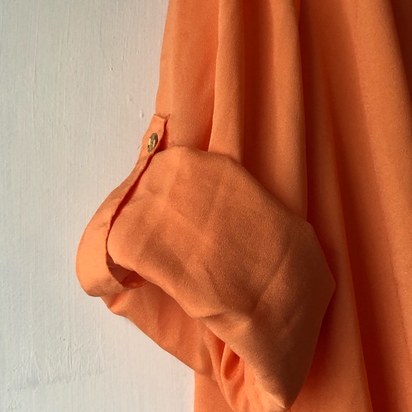 Calvin Klein Blouse with Roll Sleeves - Picture 4 of 5